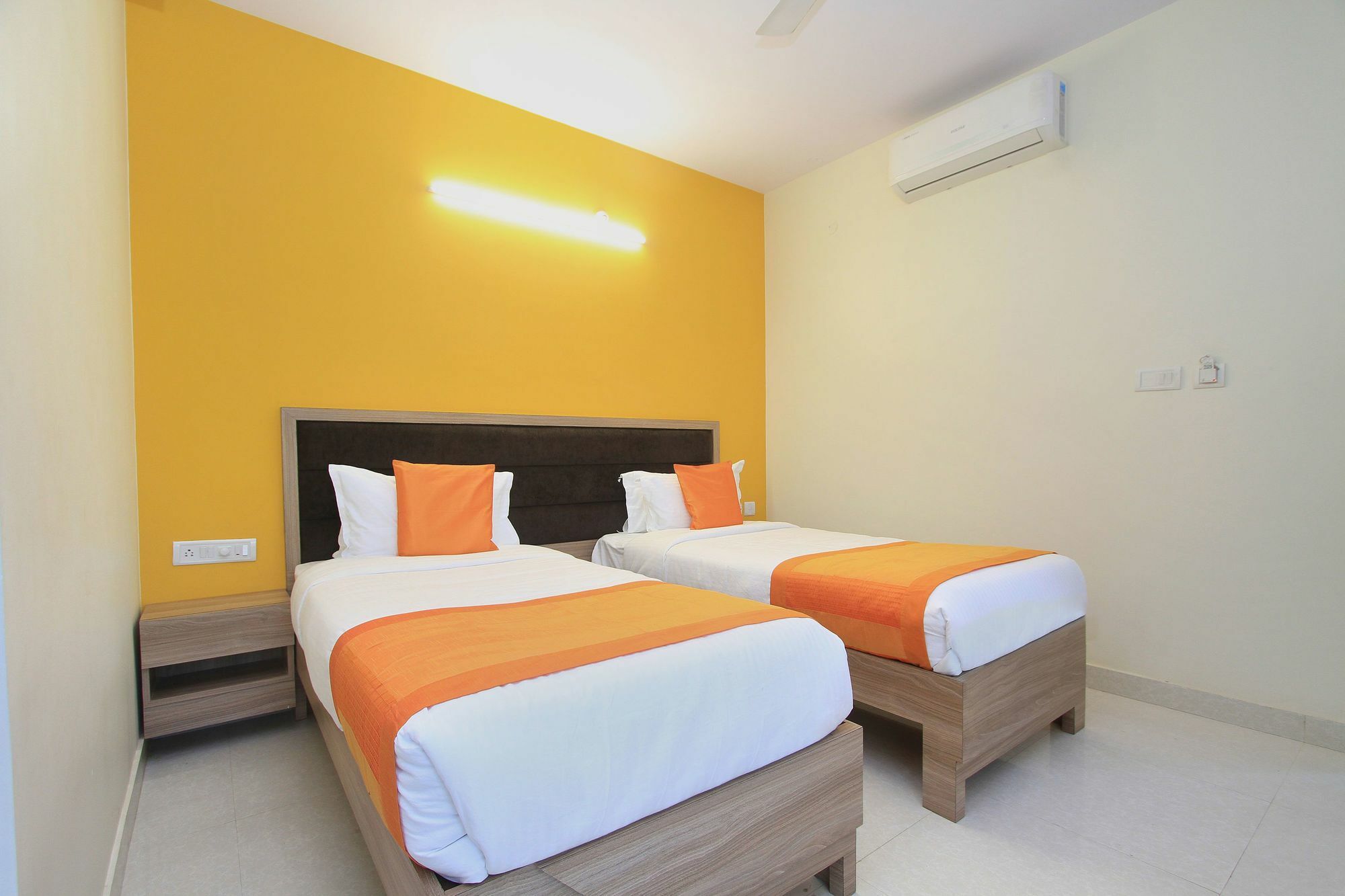 Hotel O Golden Inn Near Cubbon Park Bengalúr Exteriér fotografie